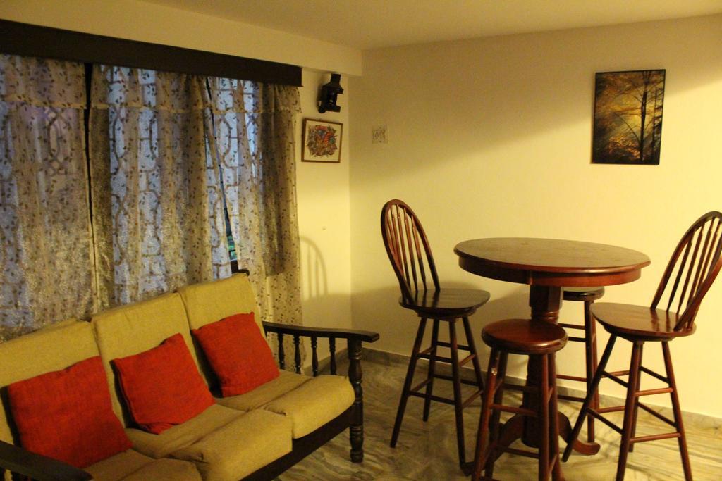 Urban Retreat Homestay Mangalore Buitenkant foto